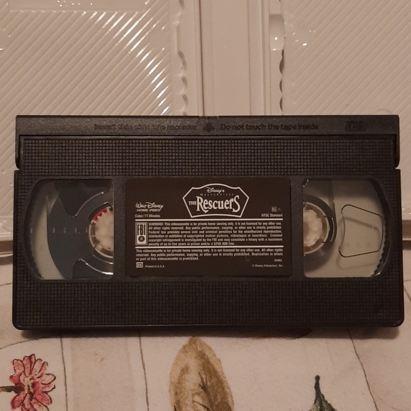 The Rescuers VHS tape - Picture 3 of 7